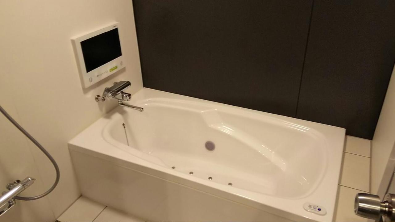 Xenia Amagasaki (Adults Only) Hotel Bagian luar foto